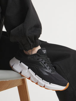 Женские кроссовки REEBOK ZIG DYNAMICA 6 Артикул 4495433, черный