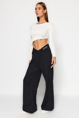 Siyah Bask? Detayl? Wide Leg/Rahat Kesim Asimetrik Bel Orme Pantolon TWOAW23PL00389