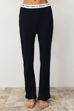 Trendyolmilla Lacivert Slogan Bask?l? Lastik Detayl? Fitilli T-shirt-Pantolon Orme Pijama THMSS21PT1016  фото 15