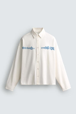 CAMISA RELAXED FIT ESTAMPADO FLORES / Blanco