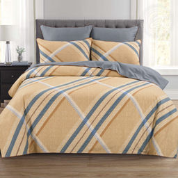 Постельное белье Лилит (велюр) Евро/Пододеяльник: 1 шт. - 220*200; Простыня: 1 шт. - 260*240; Наволочка: 2 шт. - 70*70; Наволочка: 2 шт. - 50*70; Велюр