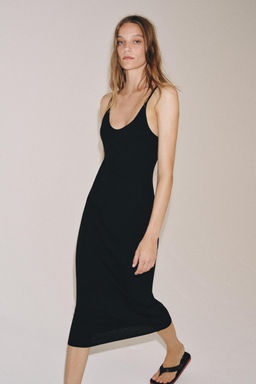 VESTIDO LARGO TIRANTES / Negro