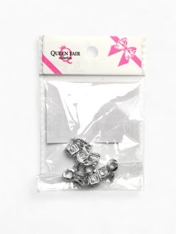 Цена за 5 шт. Шарм подвеска «Кубик», белый в серебре