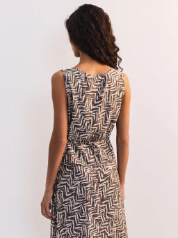 Блуза из вискозы с треугольным вырезом ZR2605012009-236 / Zarina