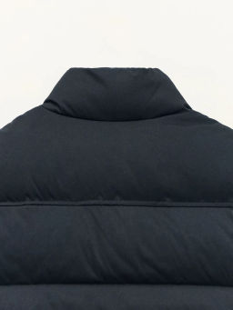 Жилет утепленный / Zarina