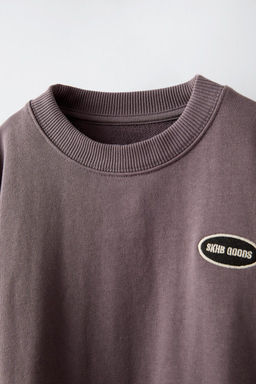 SWEATSHIRT WITH EMBROIDERED PATCH - Zara фото 4