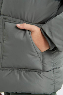 Водоотталкивающая куртка-пуховик с капюшоном для мальчиков - Defacto фото 9