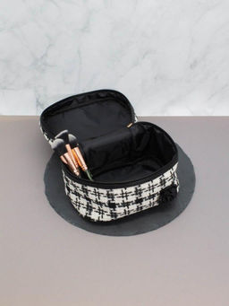 Косметичка "Flower", black (13х19х14 см)