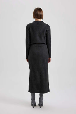 Облегающая футболка с полуводолазкой в рубчик и длинными рукавами - Defacto фото 6