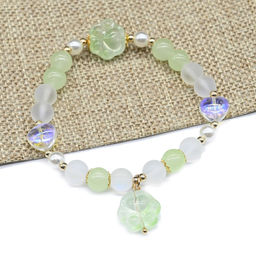 Браслет с подвеской "Лапка" шарик 8мм цв.зеленый, 17см