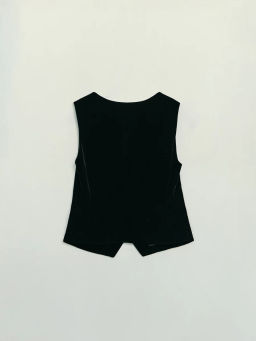 Приталенный жилет из бархата / Zarina