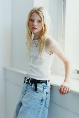 CAMISETA BOTONES / Blanco