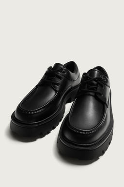 ZAPATO BORD?N VOLUMEN / Negro