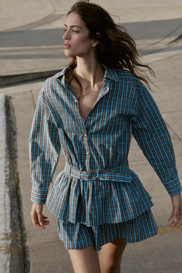 SHORT CHECKED DRESS WITH BELT AND RUFFLES - Zara фото 2