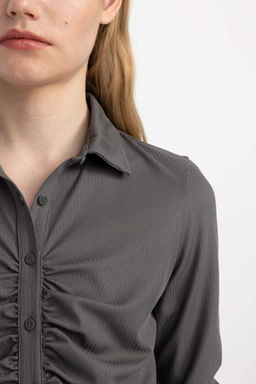 Облегающая футболка с воротником-поло в рубчик и длинными рукавами - Defacto фото 5