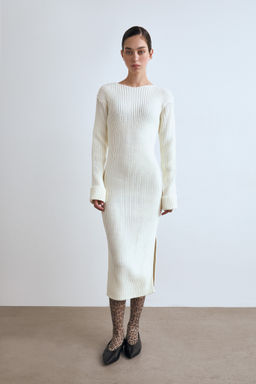 Платье миди вязаное