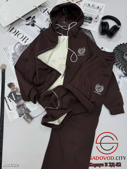 Костюм с худи и брюками