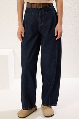 TRENDYOLMILLA Koyu Mavi Kahverengi Kemerli Dikis Detayl? Yuksek Bel Barrel Balon Jeans TWOSS25JE00182  фото 3