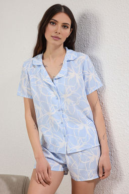 Trendyolmilla Mavi Cicekli Viskon Sortlu Dokuma Pijama Tak?m? THMSS25PT00306