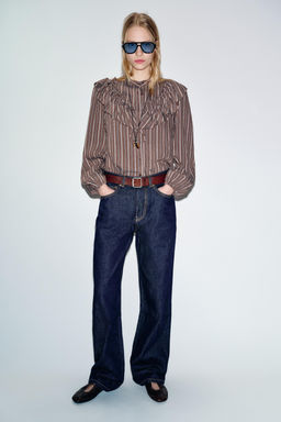 CAMISA RAYAS VOLANTES / Marr?n-Azul