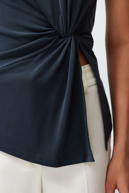 Antrasit More Sustainable Modal Icerikli Dik Yaka Buzgu ve Y?rtmac Detayl? Orme Bluz TWOSS24BZ00359