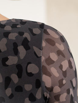 D29.278 Блузка женская серый-коричневый