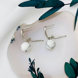 Серьги из Говлита