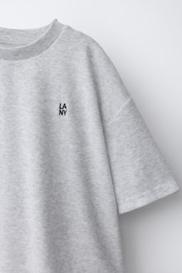 CONJUNTO CAMISETA Y BERMUDA EFECTO TOALLA / Gris vigor?