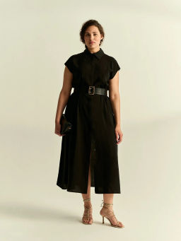 Платье приталенного кроя