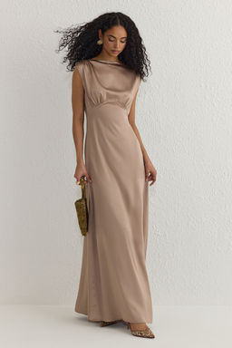 TRENDYOLMILLA Vizon Astarl? Saten Dokuma Uzun S?k Abiye & Mezuniyet Elbise TPRSS25AE00000