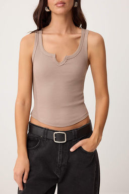 Siyah Fitted/Vucuda Oturan V Yaka Kal?n Ask?l? Kolsuz Fitilli Esnek Orme Atlet TWOSS26AL00076 - Trendyolmilla фото 7