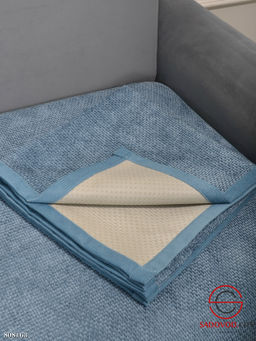 Чехлы накидки на диван и кресла на прорезиненной основе