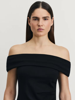 Приталенный топ со спущенными плечами / Zarina  фото 6