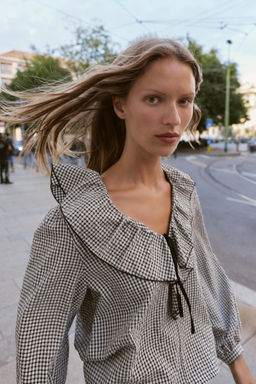 RUFFLED GINGHAM BLOUSE - Zara фото 2