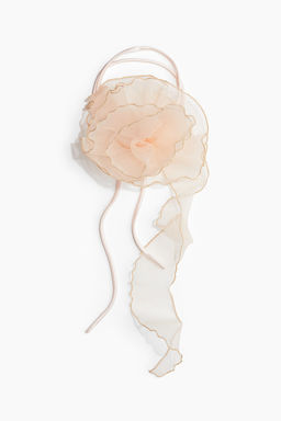 Collar fular con aplicacion