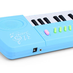 Синтезатор "Спой и сыграй" в коробке