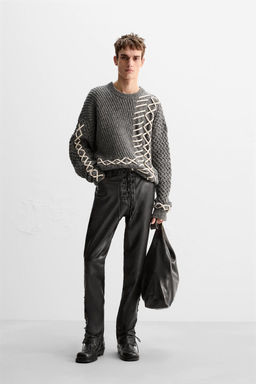 LIMITED EDITION SWEATER WITH CONTRAST TRIMS