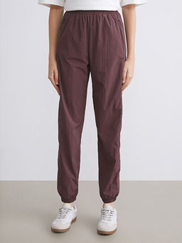 Beli Lastikli Kad?n Jogger Pantolon