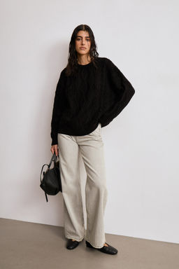 Джемпер из трикотажа с косами