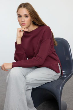 TRENDYOLMILLA Bordo Kal?n Ici Polarl? Bisiklet Yaka Regular/Normal Kal?p Basic Orme Sweatshirt TWOAW25SW00169