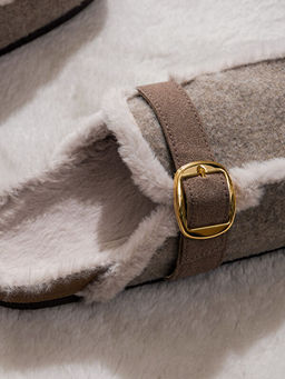 ??i T?yl? Pel?? Kad?n Ev Terli?i