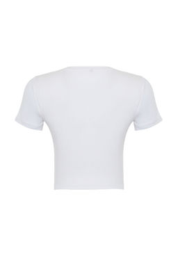 Beyaz Fiyonk Detayl? Crop K?sa Kollu Bisiklet Yaka Esnek Orme T-Shirt TWOSS24TS00248