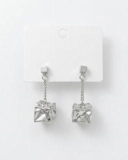 Стильные серьги