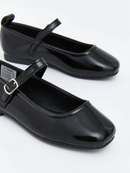 Deri G?r?n?ml? K?z ?ocuk Babet