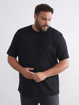 B?y?k Beden Kabartma Bask?l? Penye Erkek Ti??rt