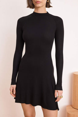 Siyah Belden Ac?lan Uzun Kollu Mini Yumusak Orme Elbise TWOSS26EL00608