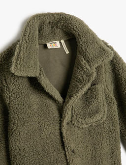 Плюшевая куртка-рубашка для мальчика с карманными пуговицами