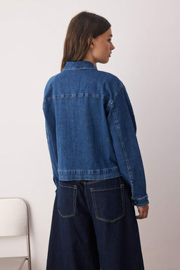 Koyu Mavi Gomlek Yaka Cep Detayl? Comfort Denim Ceket TWOAW26CE00007 - Trendyolmilla фото 4