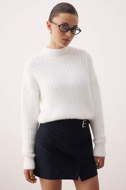 Ekru Sakal/Yumos Iplikli Crop/K?sa Triko Kazak TWOAW26KZ00192