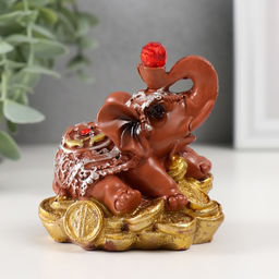 Фигурка полистоун «Слоник с рубином на монетках», 8×6.5×8.5 см